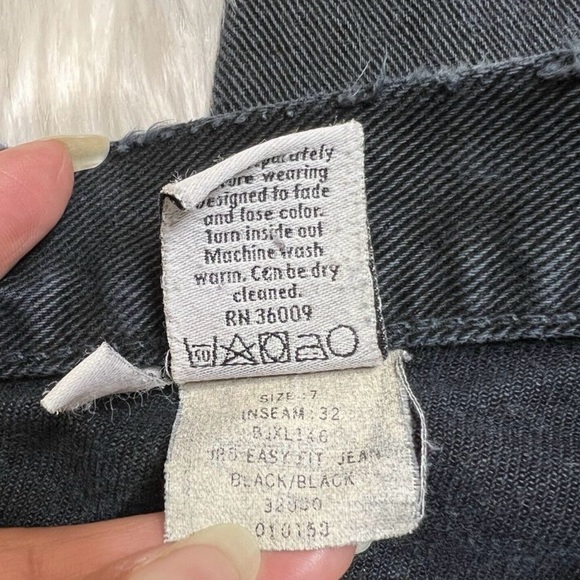 Vintage Calvin Klein Cut Off Distressed Denim Shorts Womens 7 - Picture 3 of 3